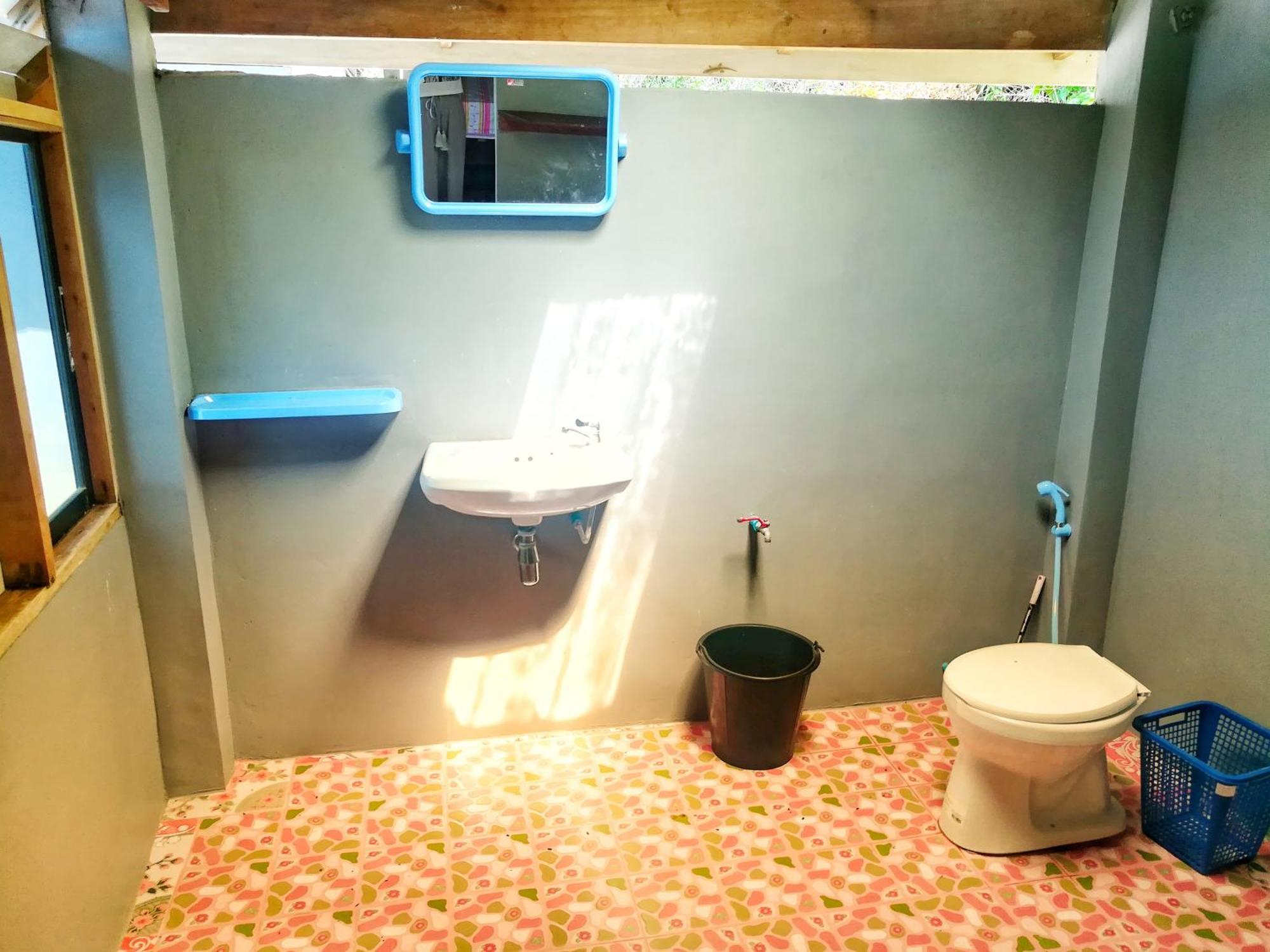 Lae Tawan Bungalow Koh Chang Ranong Rum bild